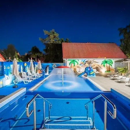 Σπίτι διακοπών Two-story For 5 People, Summer Pool Łeba